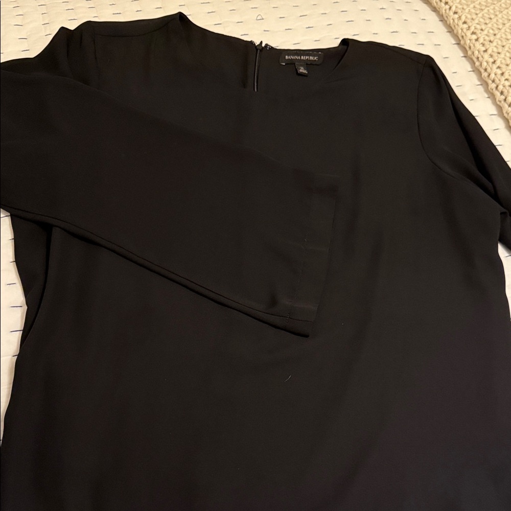Banana Republic Classic Black Long Sleeve Blouse